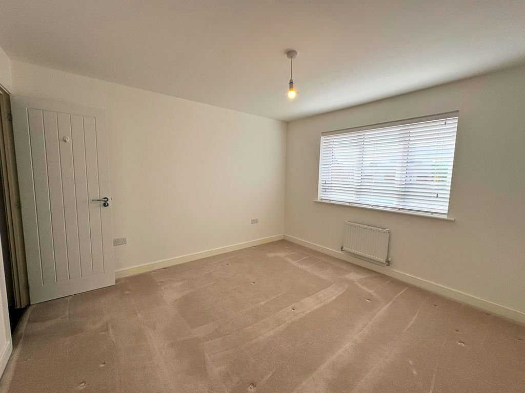 8 Bullrush Close